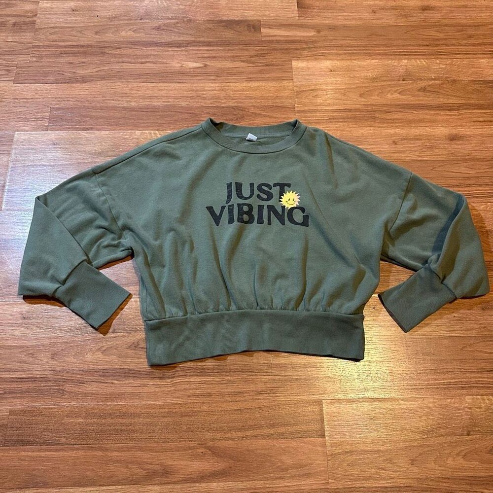 Old Navy Just Vibing Long-Sleeve Crewneck Pullover Cropped Sweatshirt Green | Wo